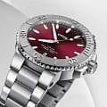 Oris Oris Aquis Date Relief  01 733 7766 4158-07 8 22 05PEB, aquis швейцария мужские часы на браслете нержавеющая сталь боковой вид